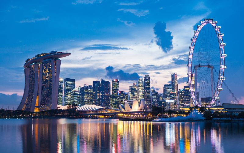Explore with National Day Holiday Packages
